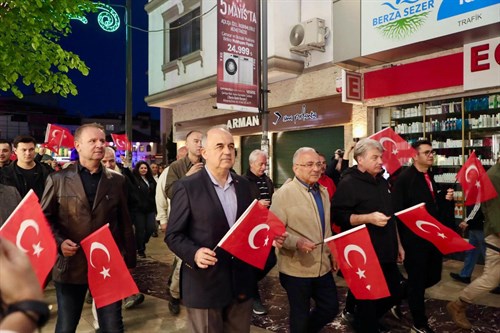 19 Mayıs Atatürk’ü Anma, Gençlik ve Spor Bayramı etkinlikleri kapsamında “Gençlik Yürüyüşü” düzenlendi.